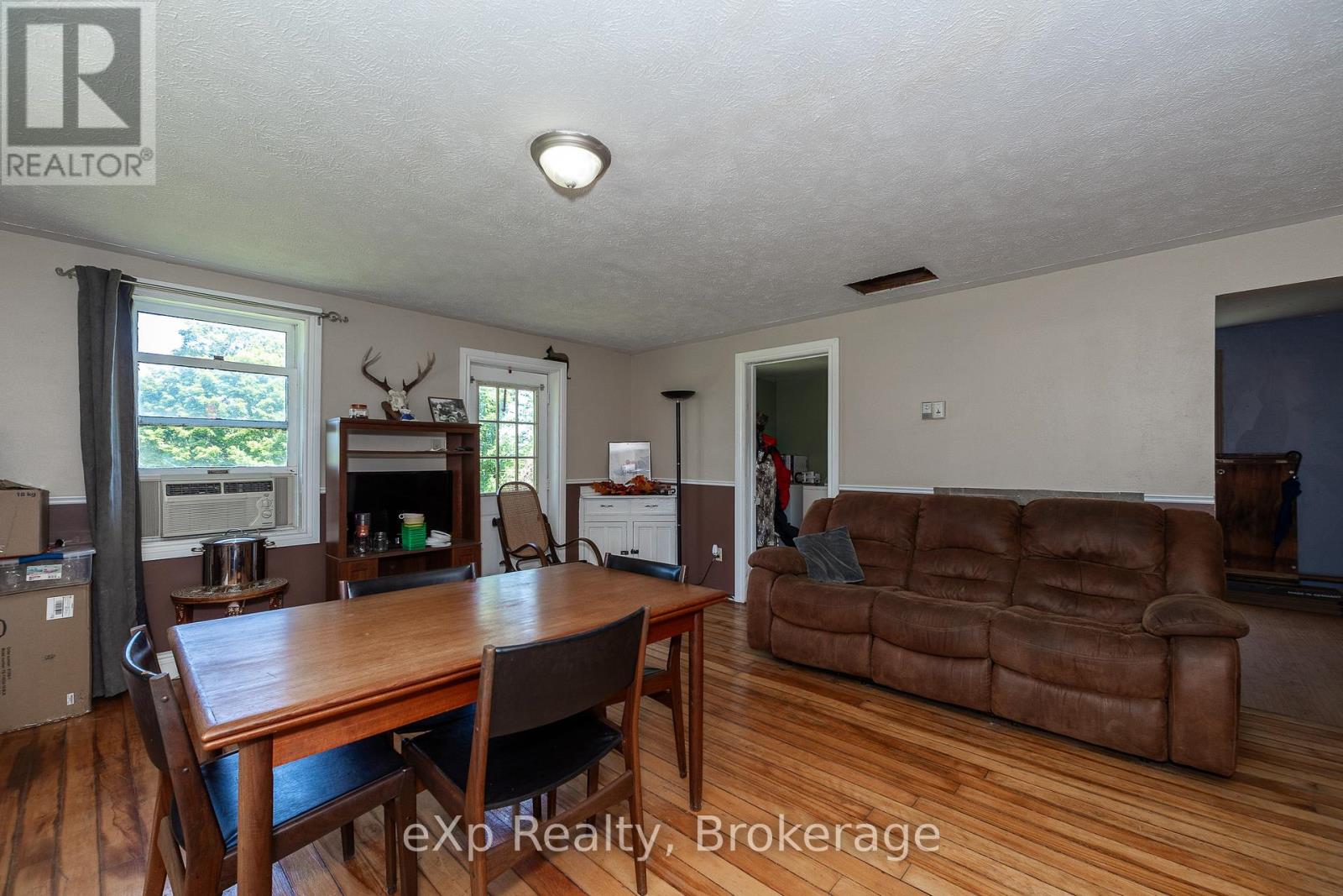 463086 Concession 24, Georgian Bluffs, Ontario  N0H 2T0 - Photo 26 - X12263546