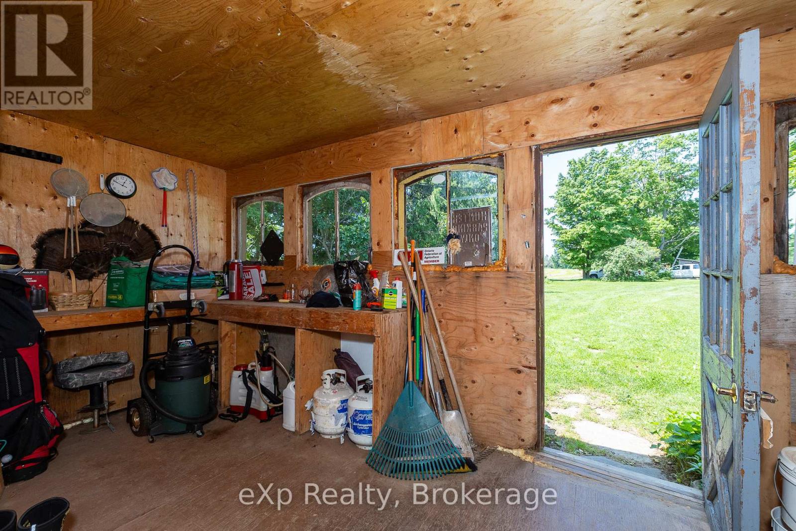 463086 Concession 24, Georgian Bluffs, Ontario  N0H 2T0 - Photo 31 - X12263546