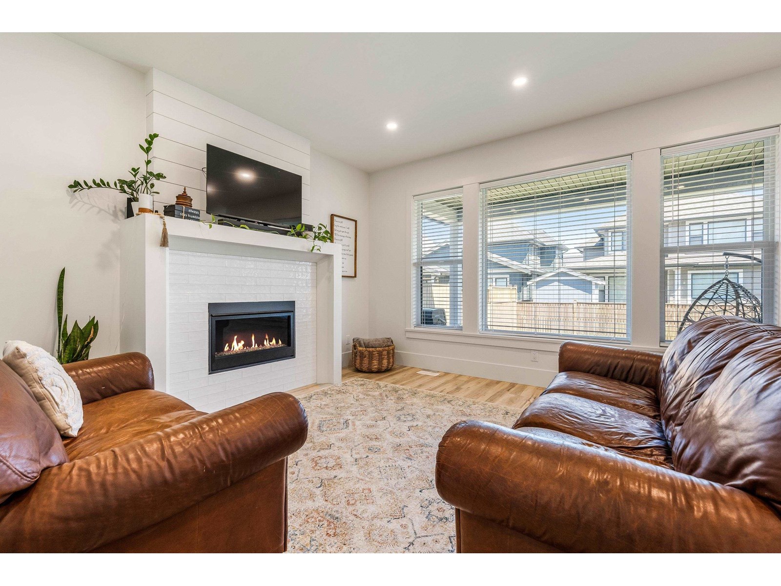 Property at 26 46211 PROMONTORY ROAD image 3