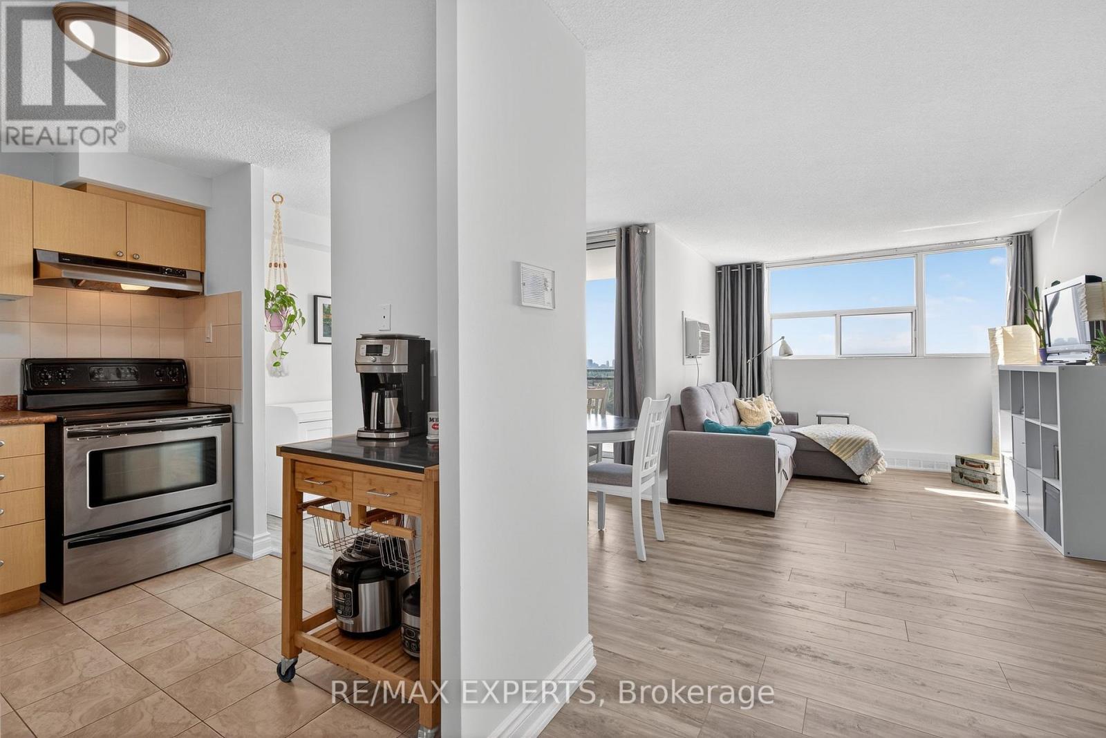 Property at 1212 - 2900 BATTLEFORD ROAD image 1