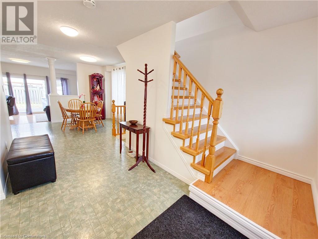 Property at 84 FOOT Crescent image 5