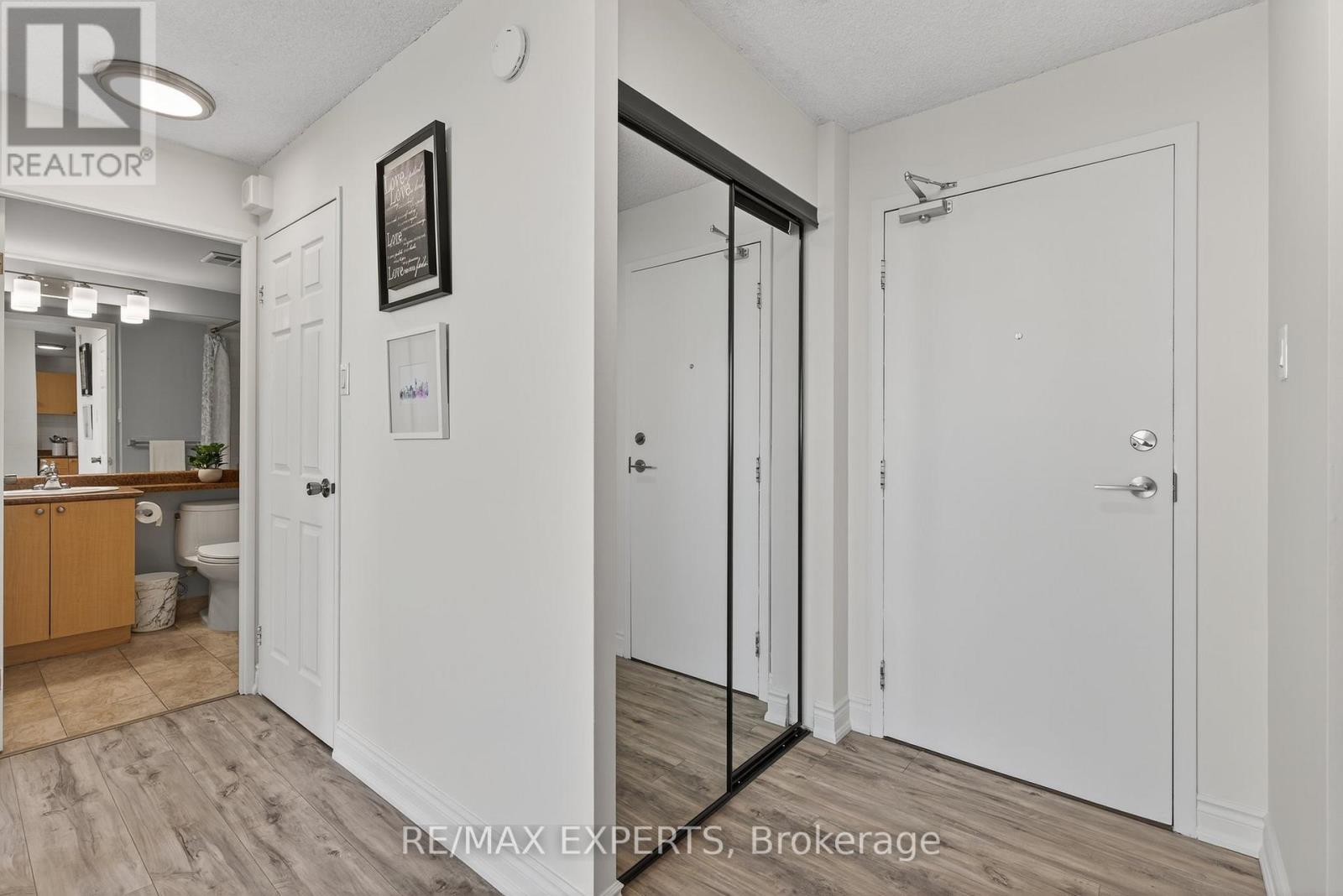 Property at 1212 - 2900 BATTLEFORD ROAD image 4