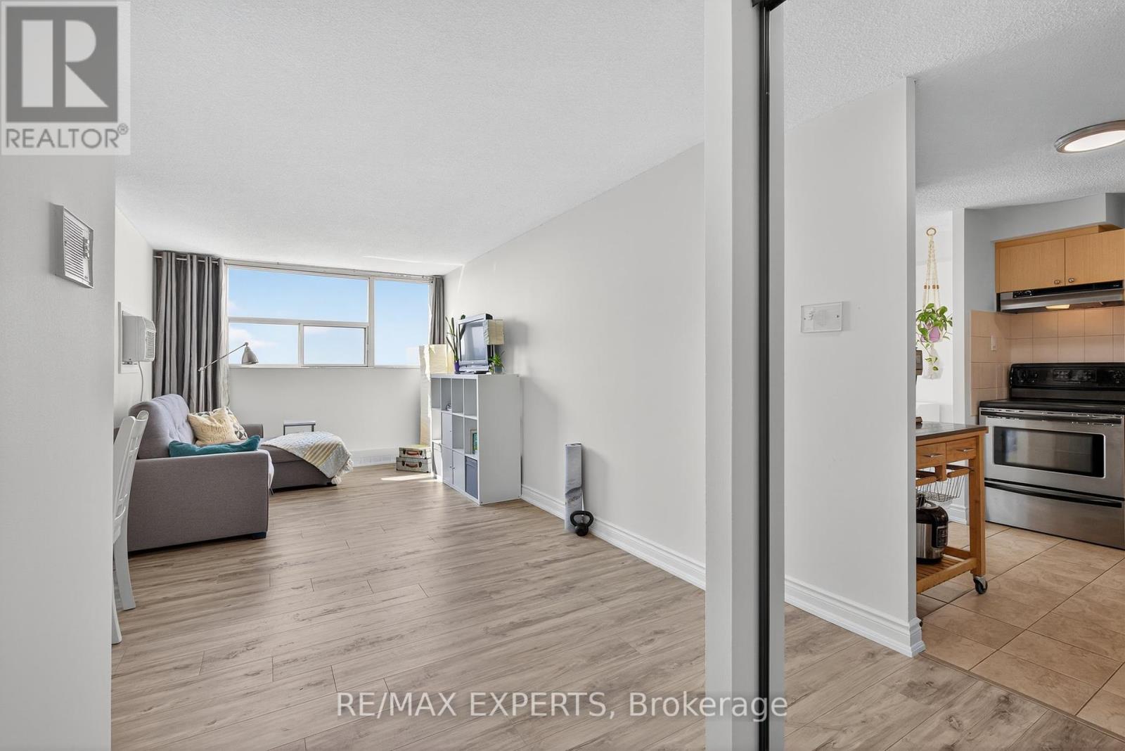 Property at 1212 - 2900 BATTLEFORD ROAD image 5