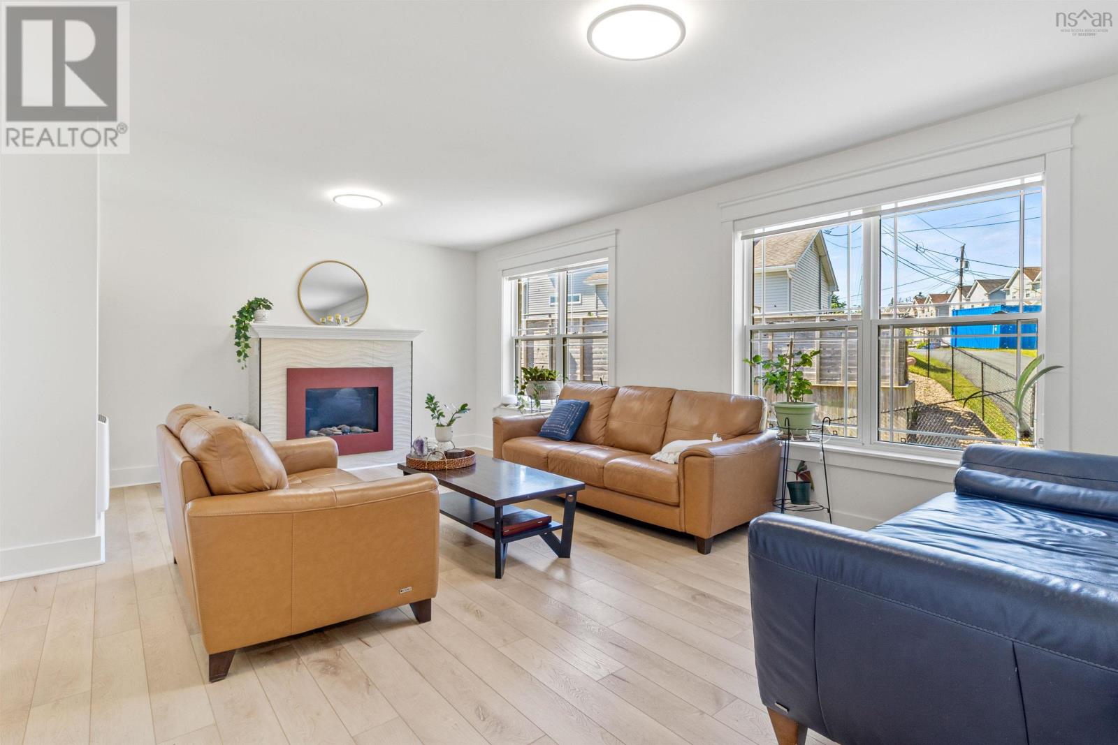 Property at 6 Riverwood Drive image 3