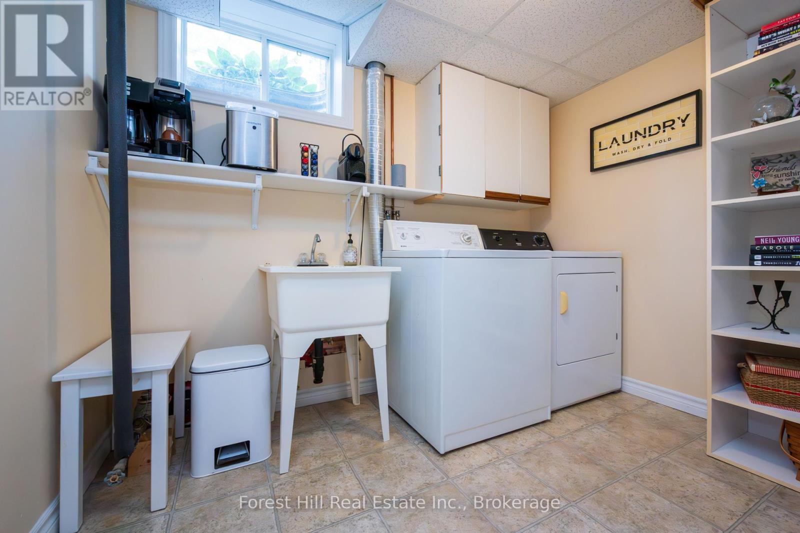 151 Pine Street, Bracebridge, Ontario  P1L 2H8 - Photo 13 - X12233280