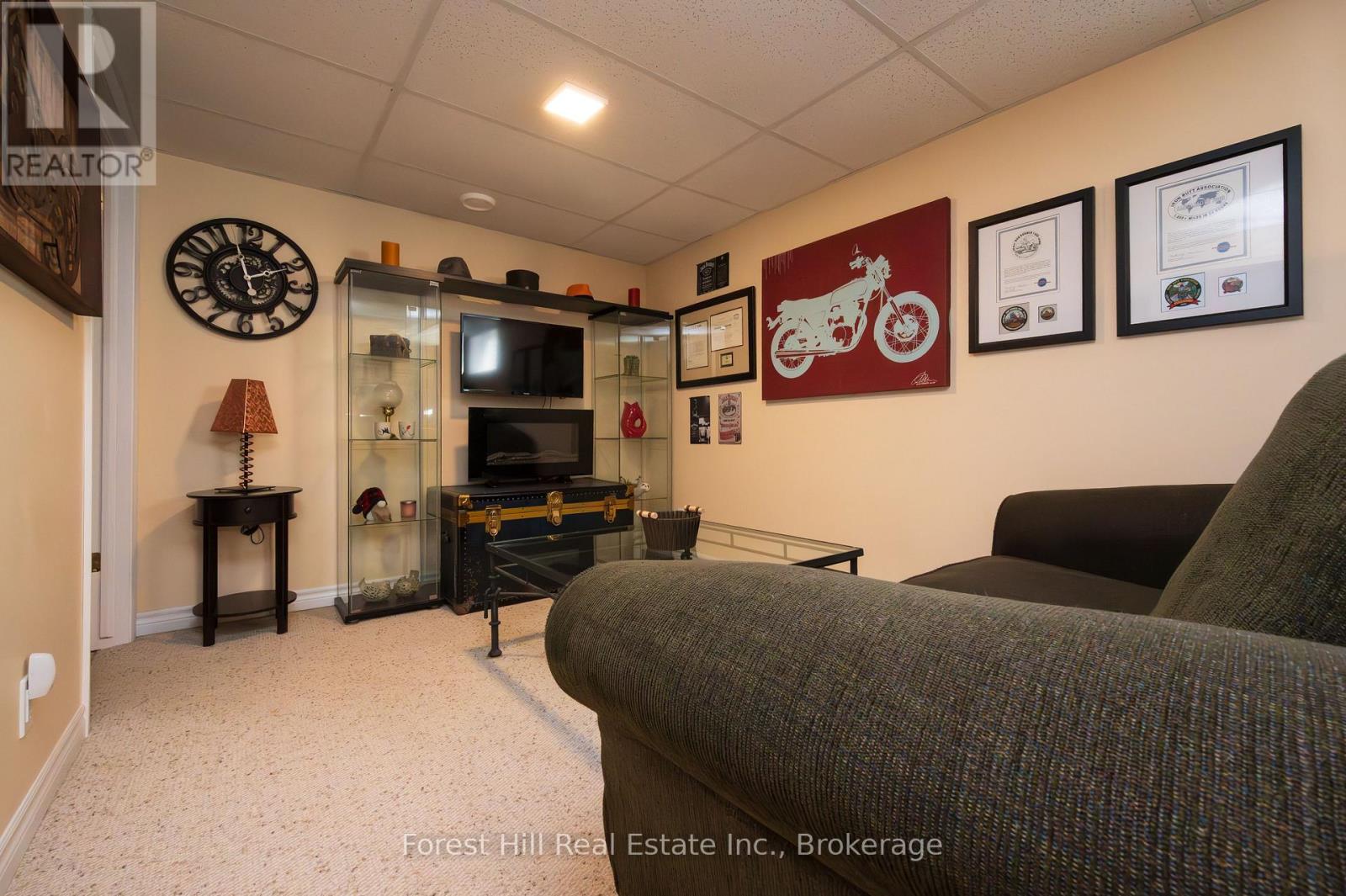 151 Pine Street, Bracebridge, Ontario  P1L 2H8 - Photo 15 - X12233280