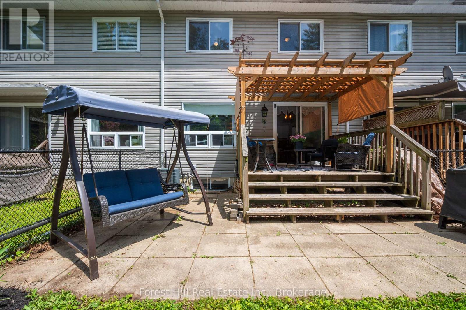 151 Pine Street, Bracebridge, Ontario  P1L 2H8 - Photo 11 - X12233280