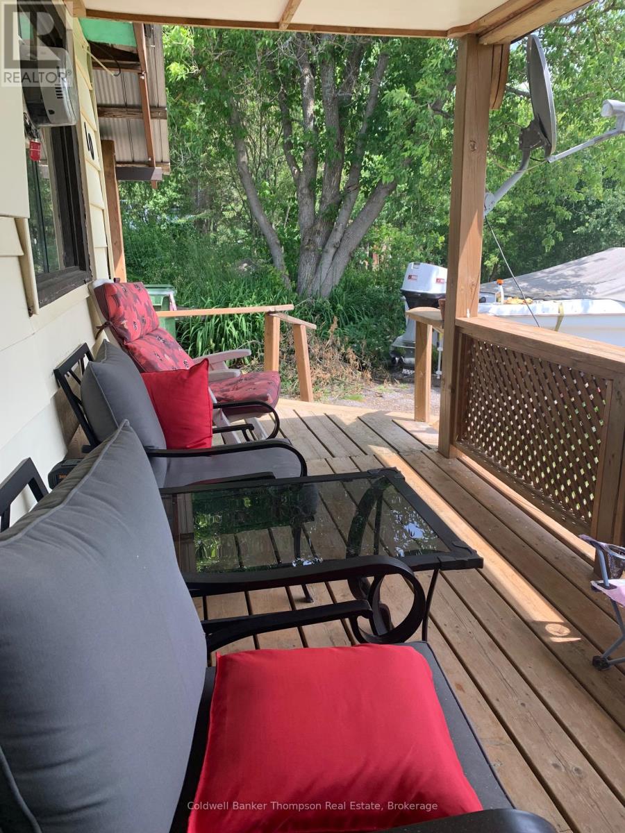 10 George Street, Magnetawan, Ontario  P0A 1P0 - Photo 5 - X12263618