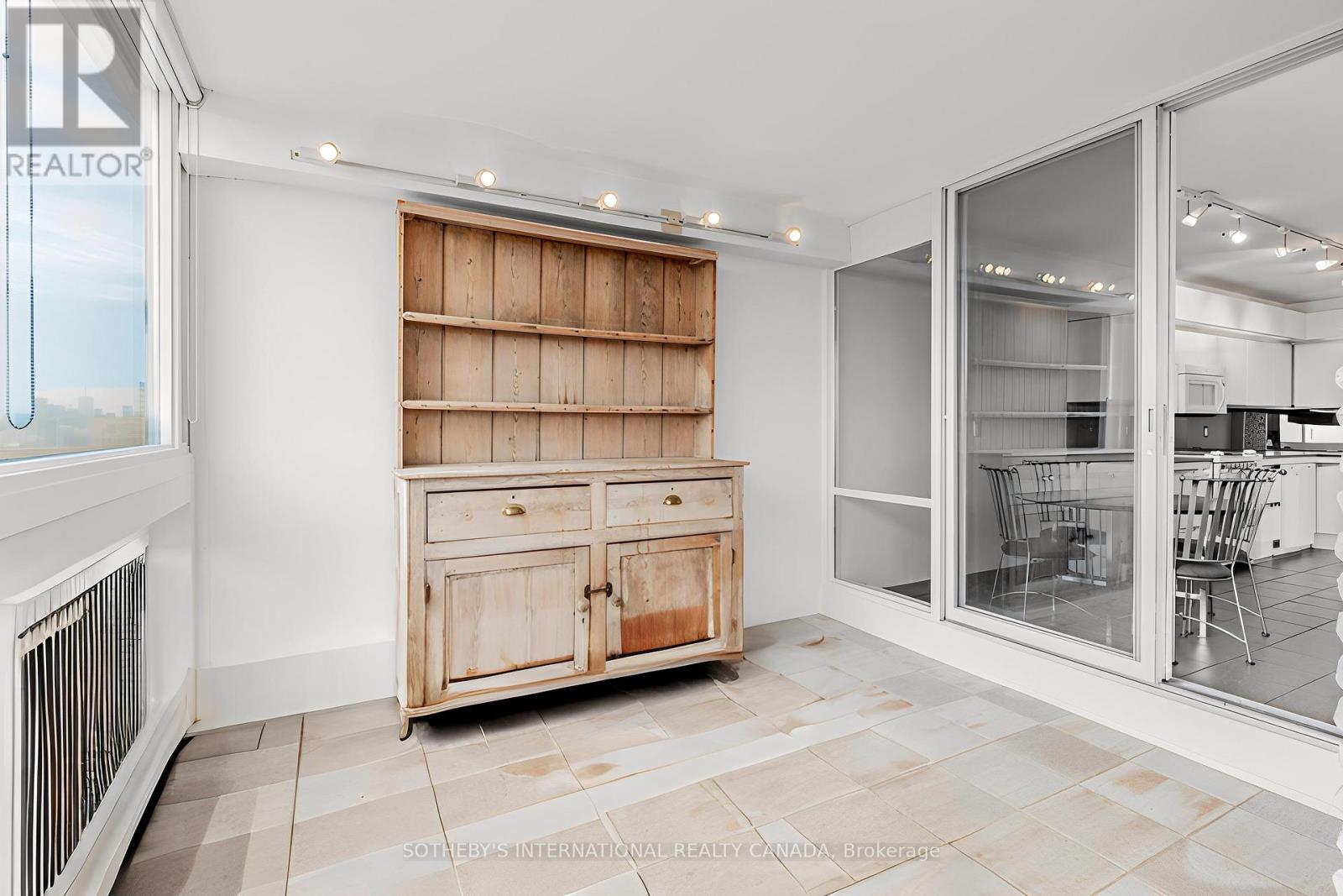 1403 - 240 Heath Street W, Toronto (Forest Hill South), Ontario  M5P 3L5 - Photo 24 - C12263612