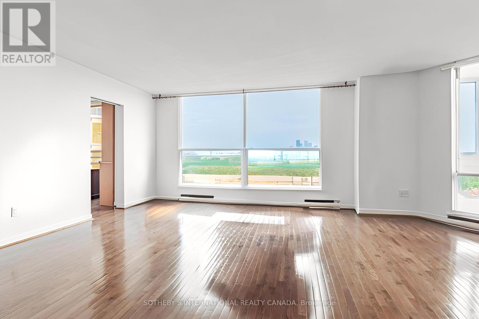 1403 - 240 Heath Street W, Toronto (Forest Hill South), Ontario  M5P 3L5 - Photo 3 - C12263612