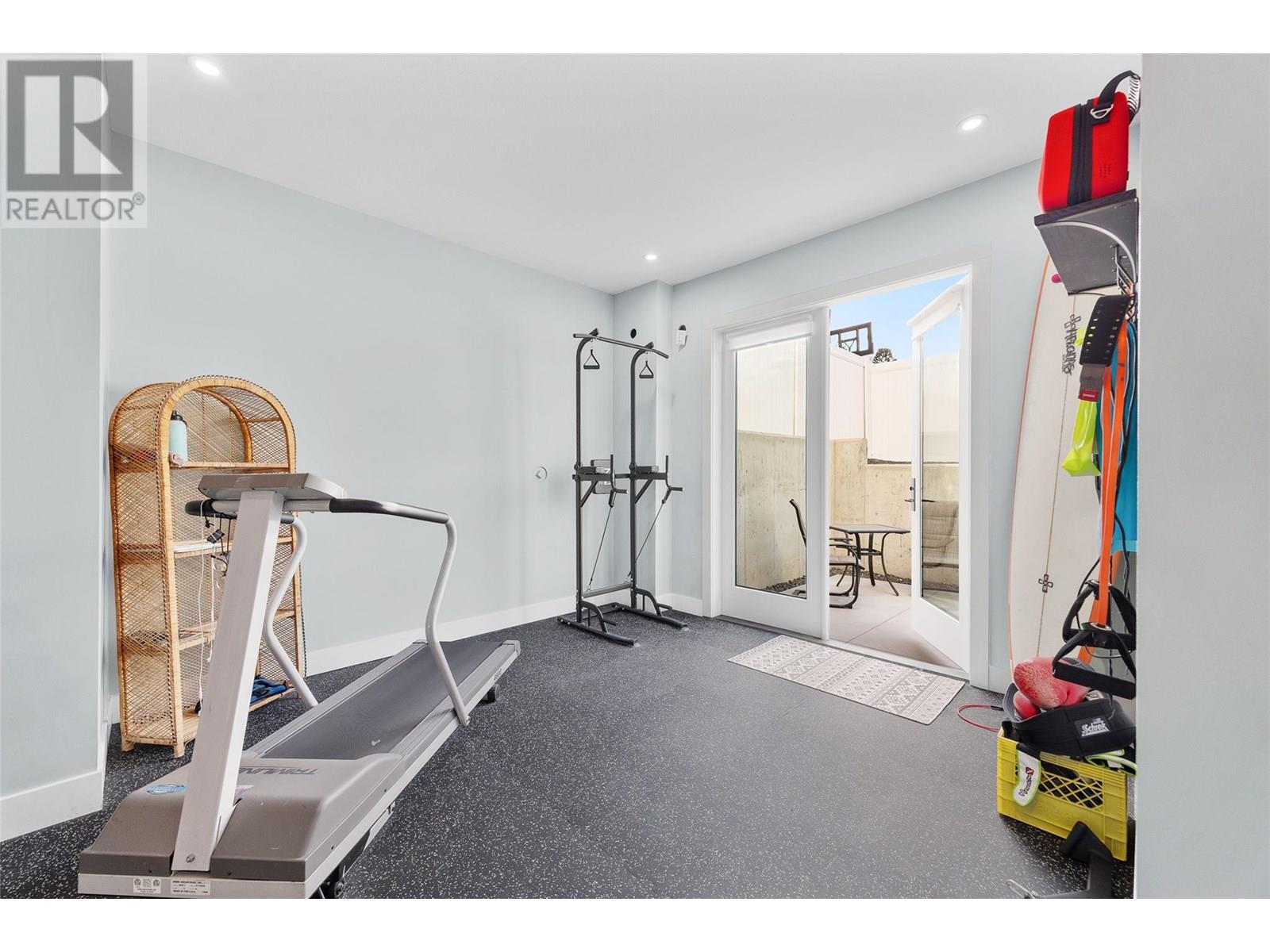 Property at 415 Curlew Drive image 2