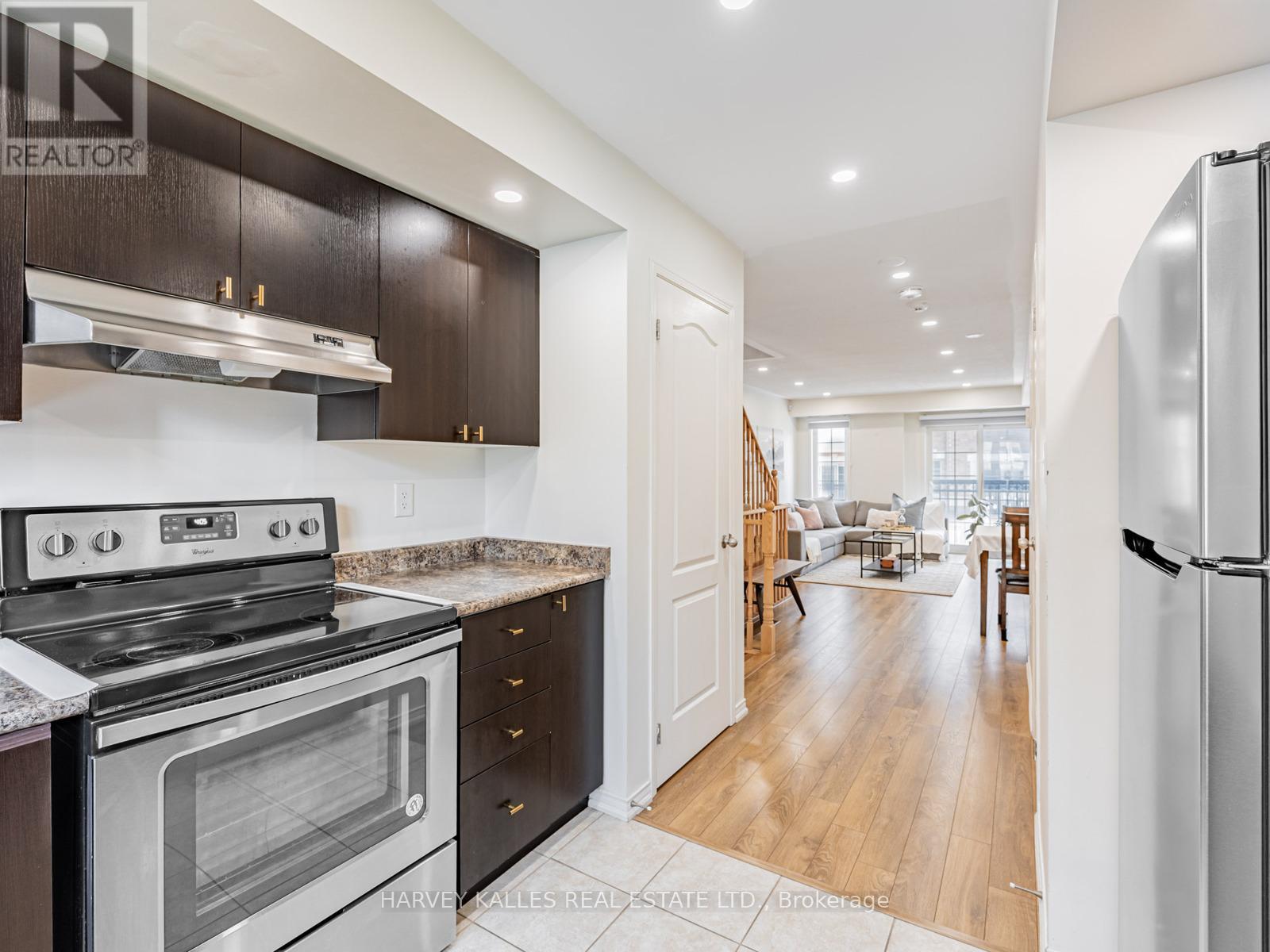 38 Glenstal Path, Oshawa, Ontario  L1L 0L2 - Photo 11 - E12263578