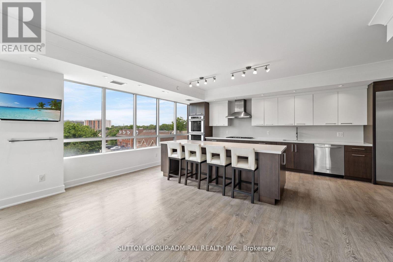 514 - 7608 Yonge Street, Vaughan, Ontario  L4J 0J5 - Photo 11 - N12263588
