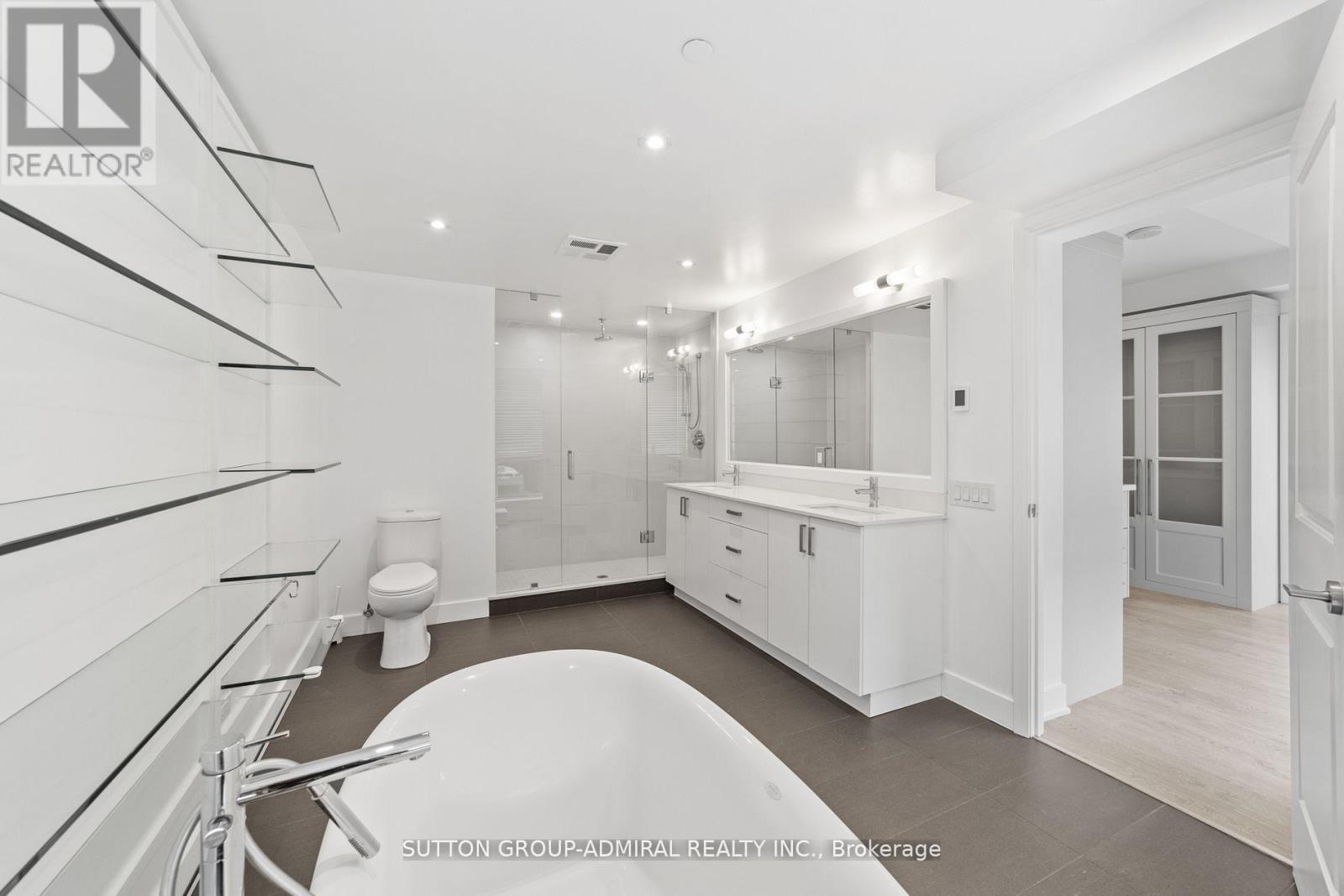 514 - 7608 Yonge Street, Vaughan, Ontario  L4J 0J5 - Photo 17 - N12263588