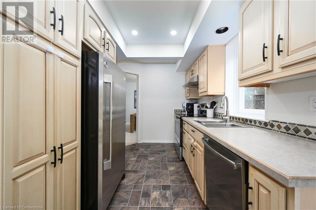 30 Nelson Street, Oakville, Ontario  L6L 3H6 - Photo 7 - 40733021