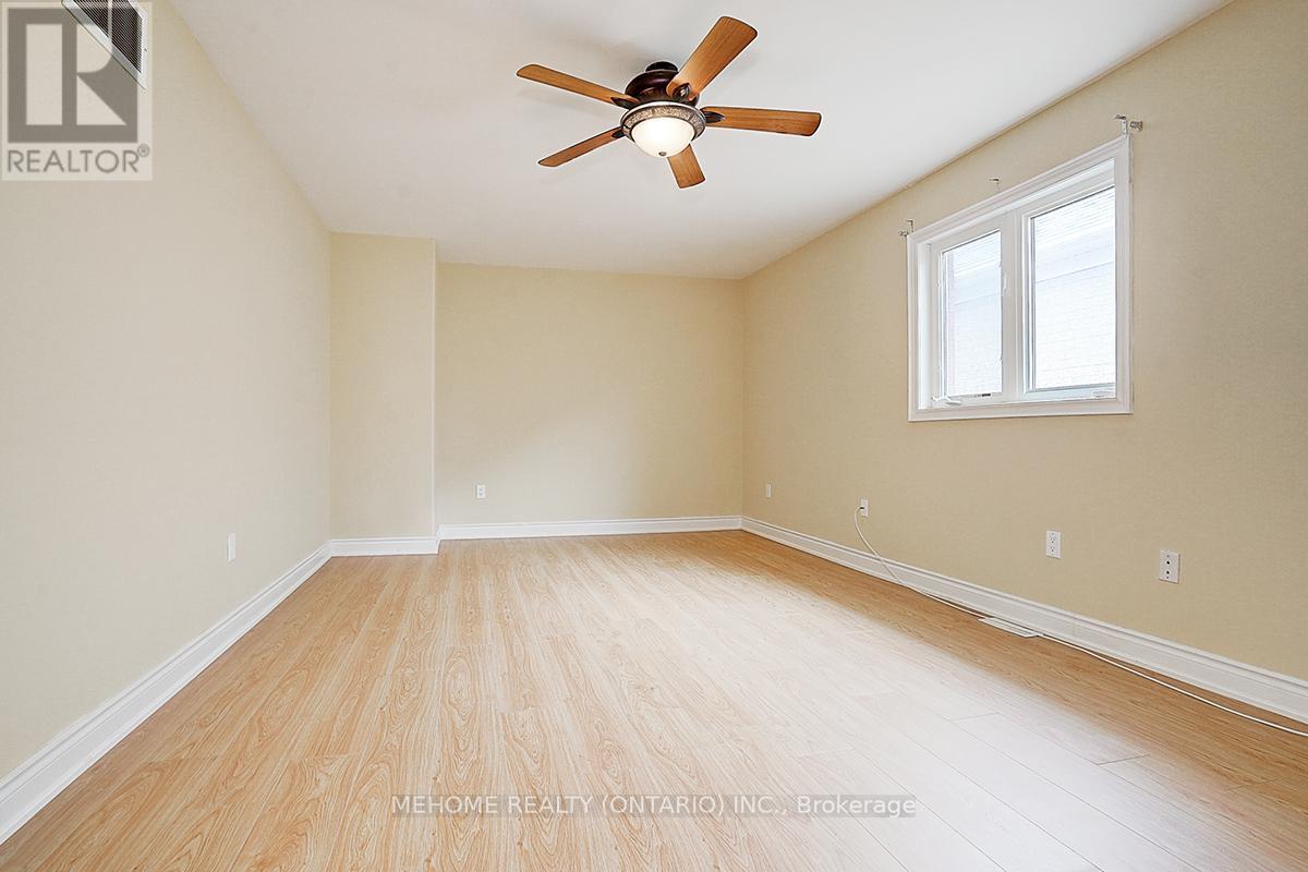 40 Westminster Circle, Barrie, Ontario  L4M 0A5 - Photo 31 - S12263560
