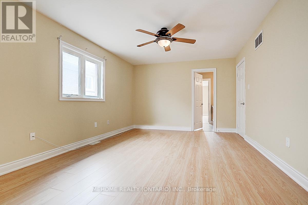 40 Westminster Circle, Barrie, Ontario  L4M 0A5 - Photo 32 - S12263560