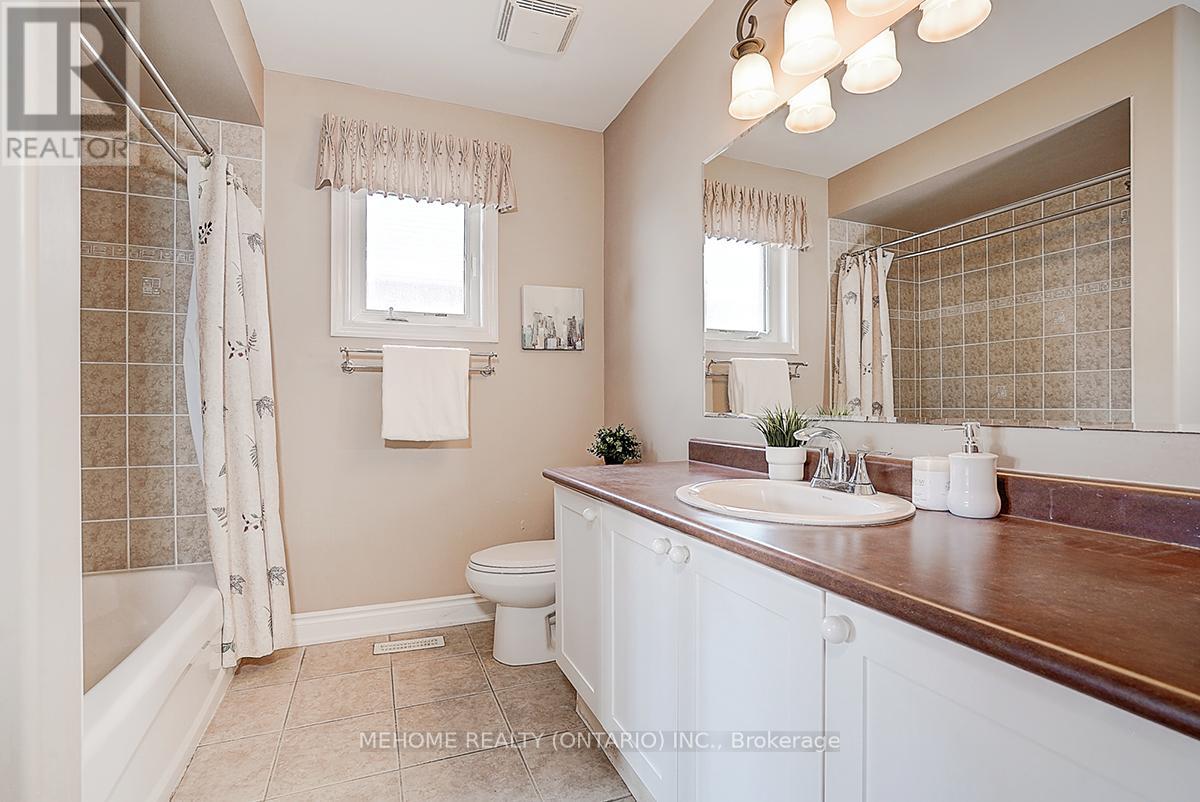 40 Westminster Circle, Barrie, Ontario  L4M 0A5 - Photo 39 - S12263560