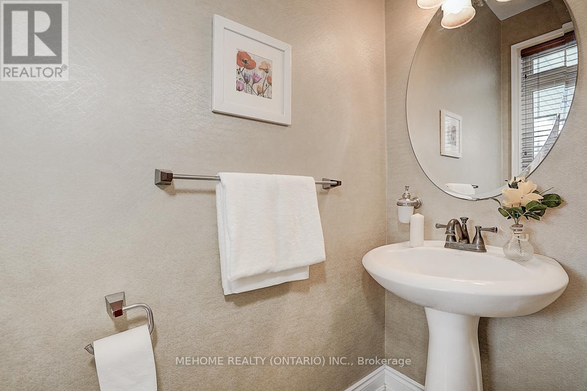 40 Westminster Circle, Barrie, Ontario  L4M 0A5 - Photo 47 - S12263560