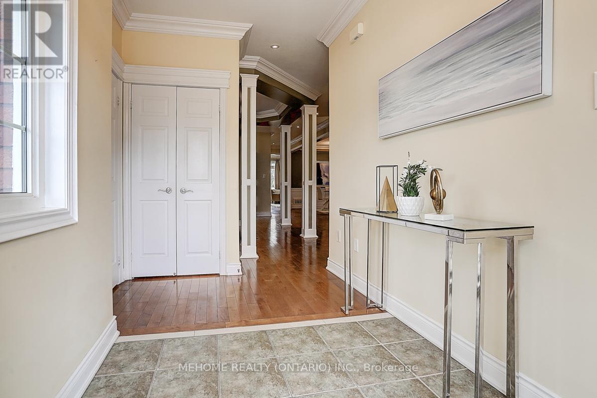 Property at 40 WESTMINSTER CIRCLE image 5