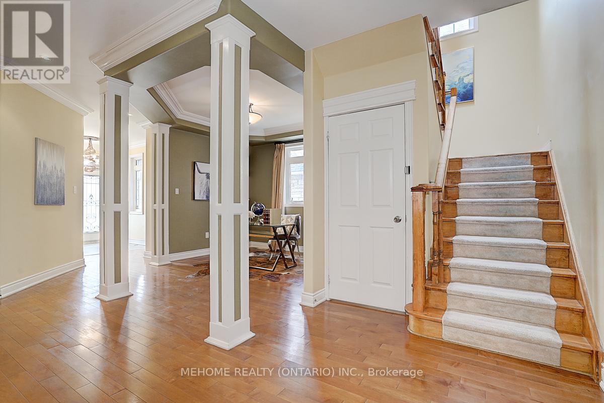 40 Westminster Circle, Barrie, Ontario  L4M 0A5 - Photo 7 - S12263560