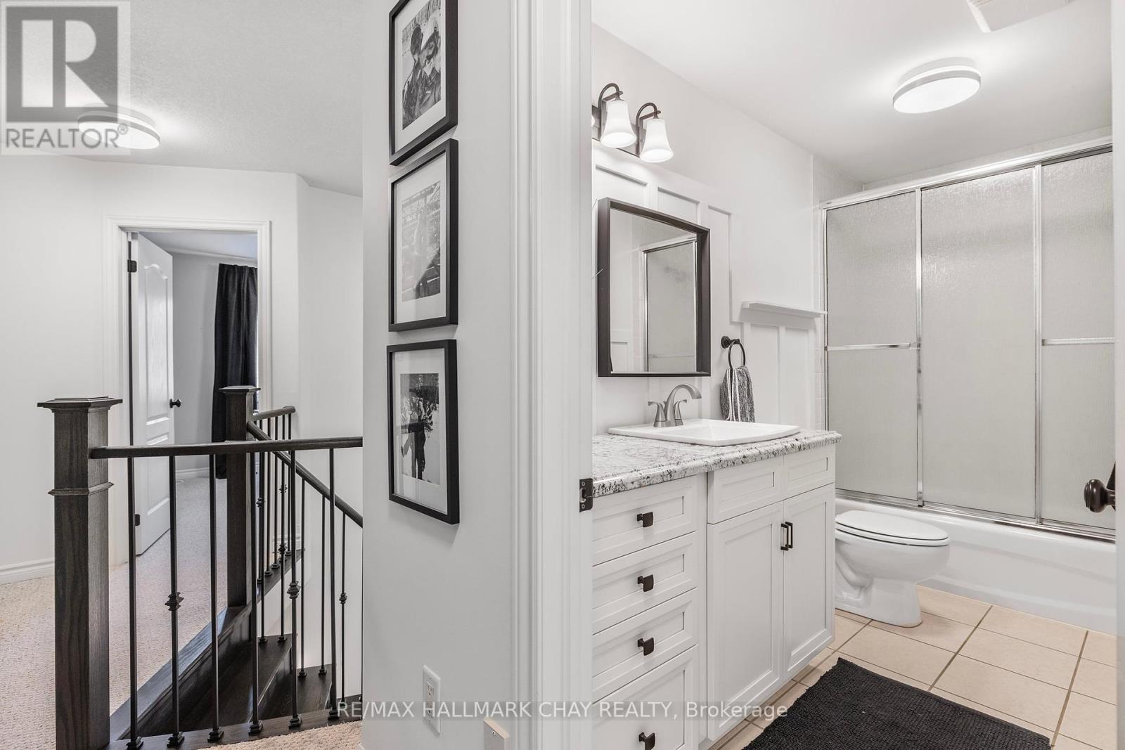 14 Oakmont Avenue, Oro-Medonte, Ontario  L0L 2L0 - Photo 39 - S12263619