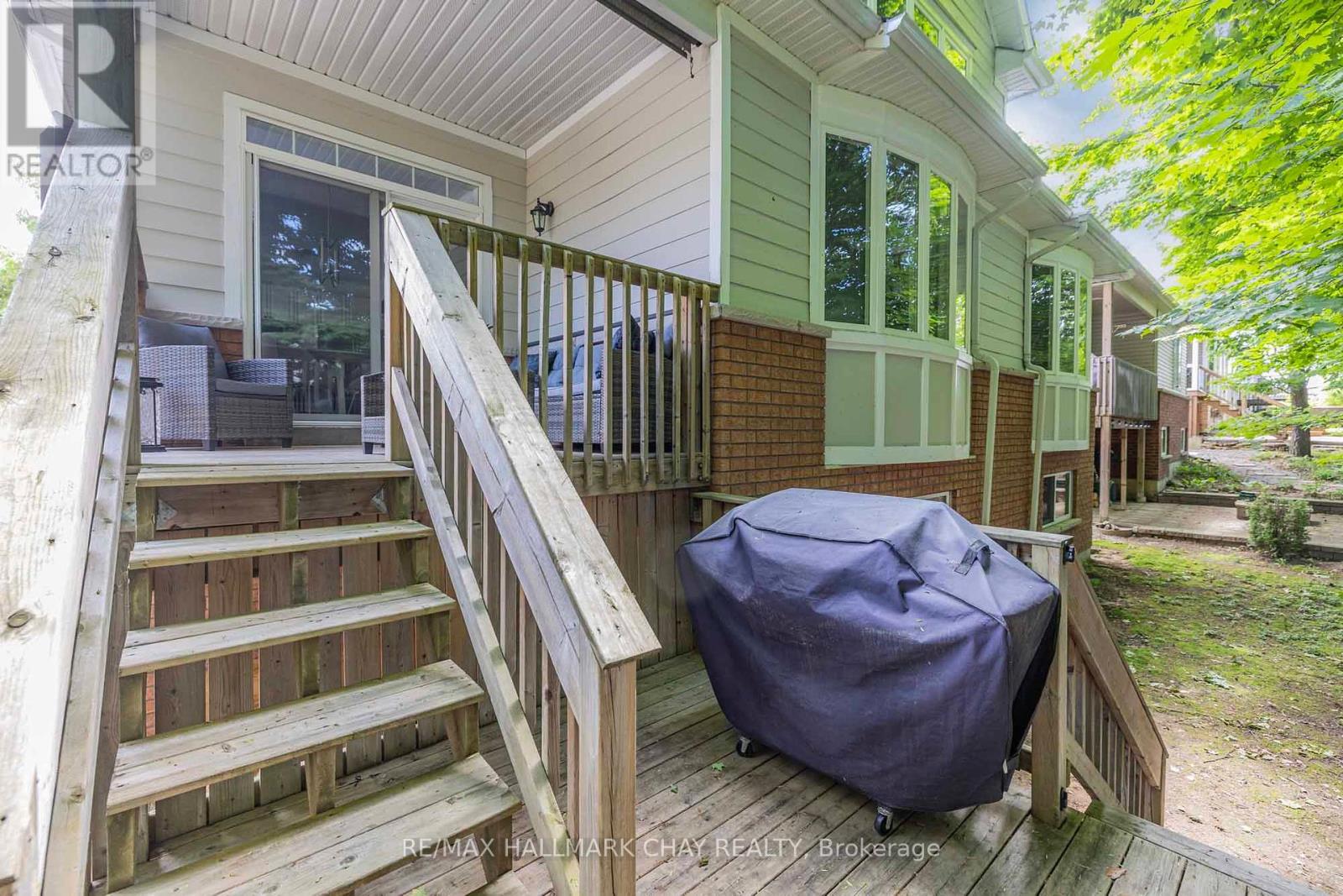 14 Oakmont Avenue, Oro-Medonte, Ontario  L0L 2L0 - Photo 45 - S12263619