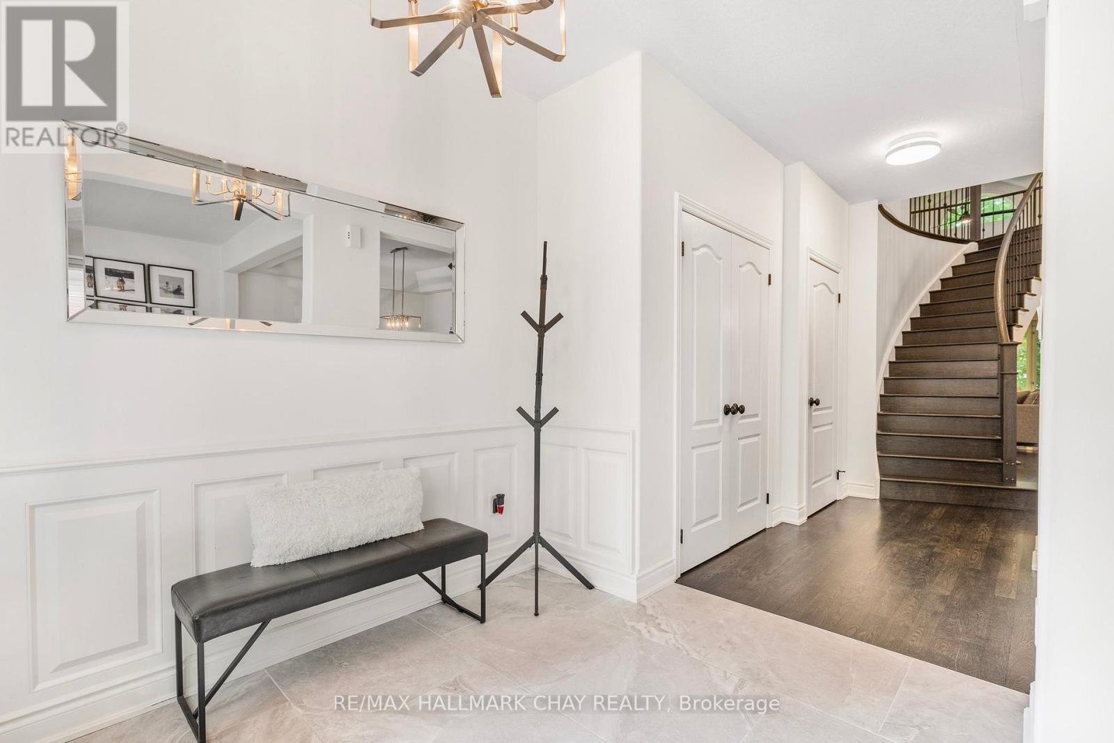 14 Oakmont Avenue, Oro-Medonte, Ontario  L0L 2L0 - Photo 6 - S12263619