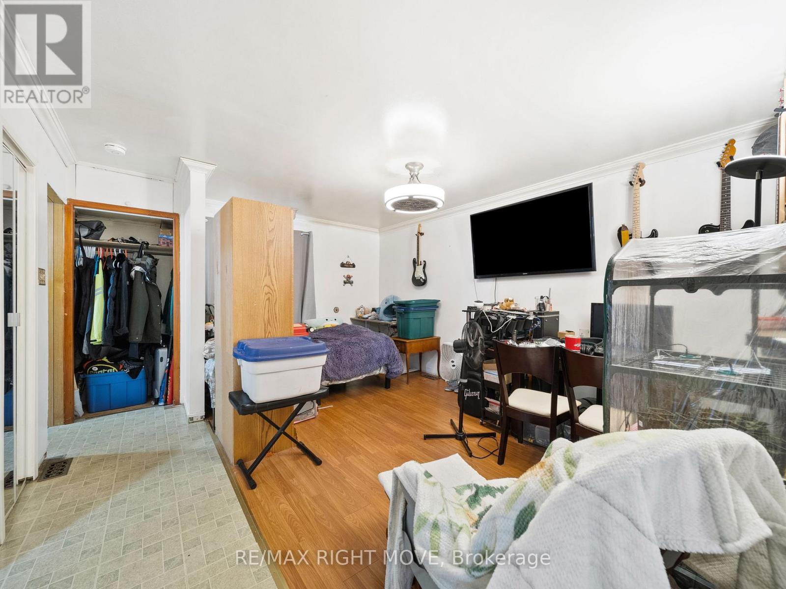 Property at 122 ELGIN STREET image 4