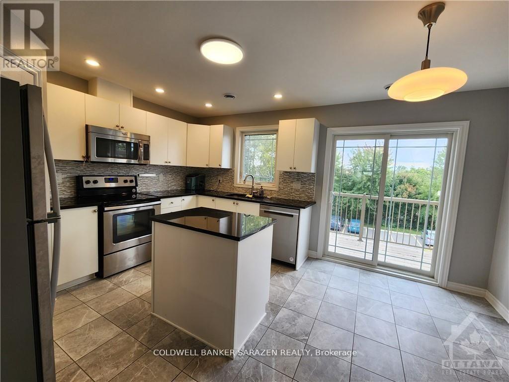 Property at 612 DANACA PRIVATE image 3