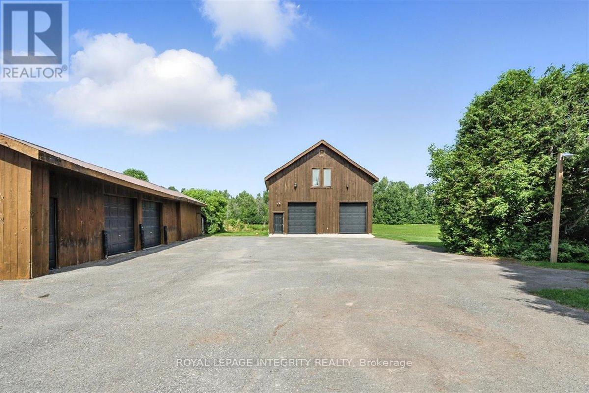 2365 Ashton Station Road, Ottawa, Ontario  K0A 1B0 - Photo 35 - X12263784