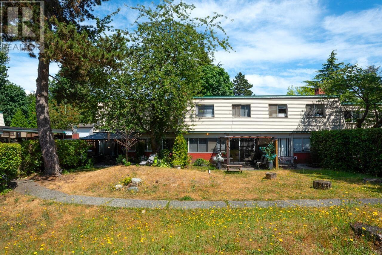 Property at 2765 WESTVIEW DRIVE image 1