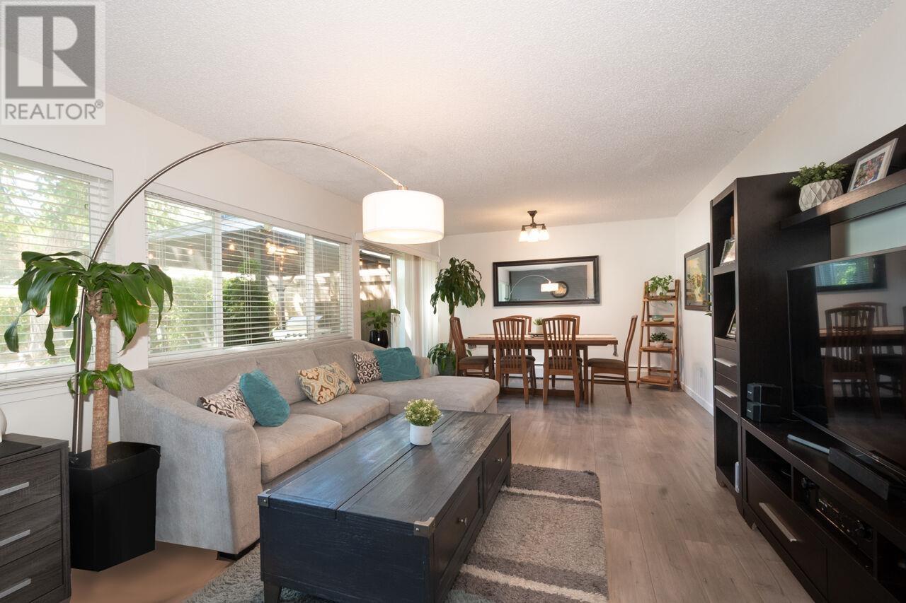 Property at 2765 WESTVIEW DRIVE image 4