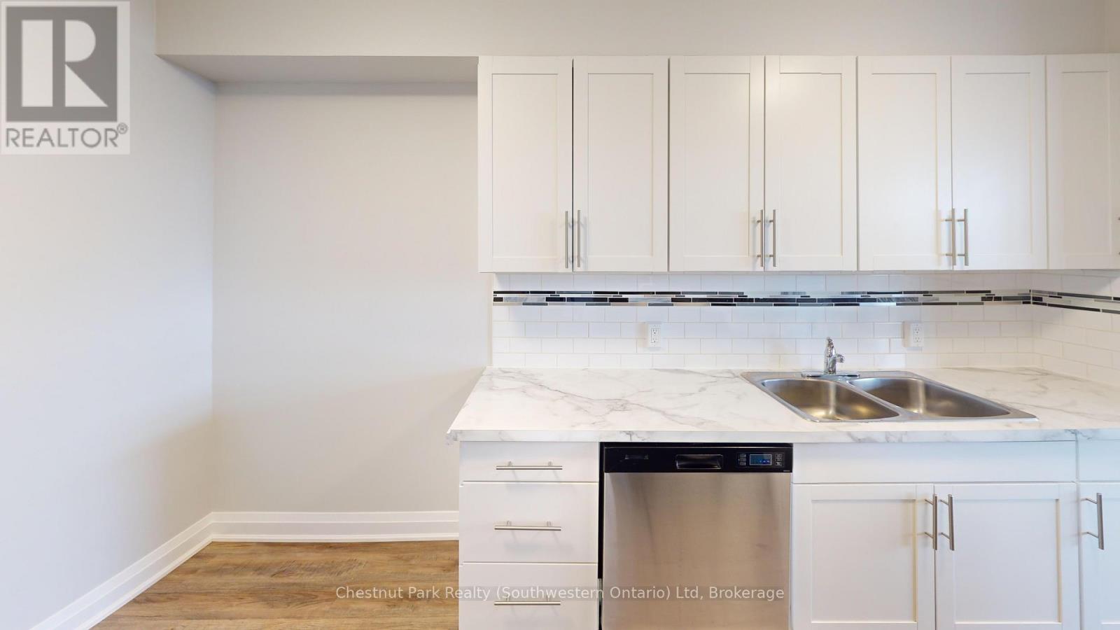 704 - 2 Quebec Street, Guelph, Ontario  N1H 2T2 - Photo 5 - X12263782