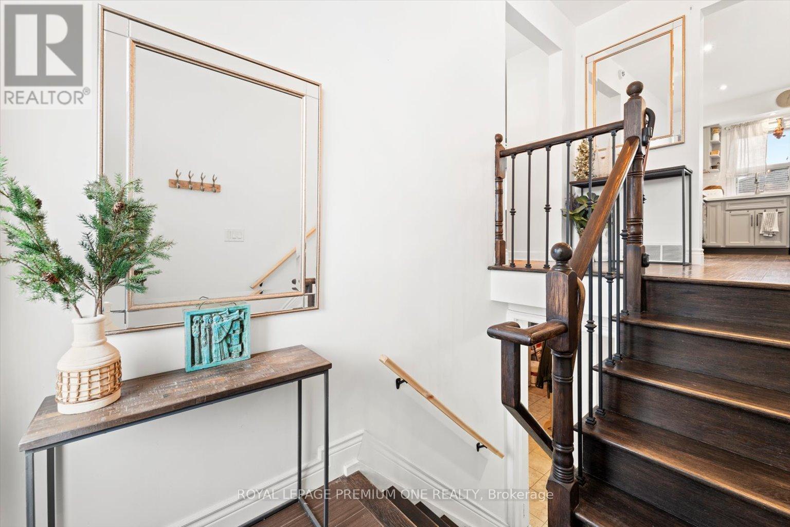 7 North Heights Road, Toronto, Ontario  M9B 2T2 - Photo 26 - W12263341