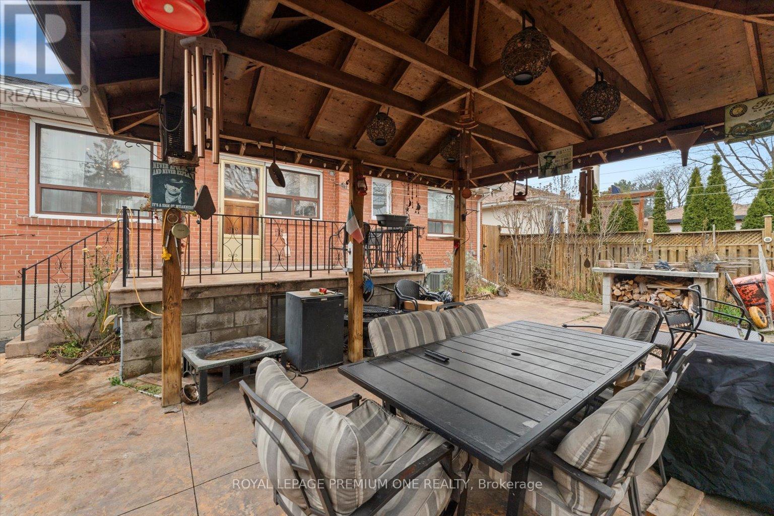 7 North Heights Road, Toronto, Ontario  M9B 2T2 - Photo 32 - W12263341