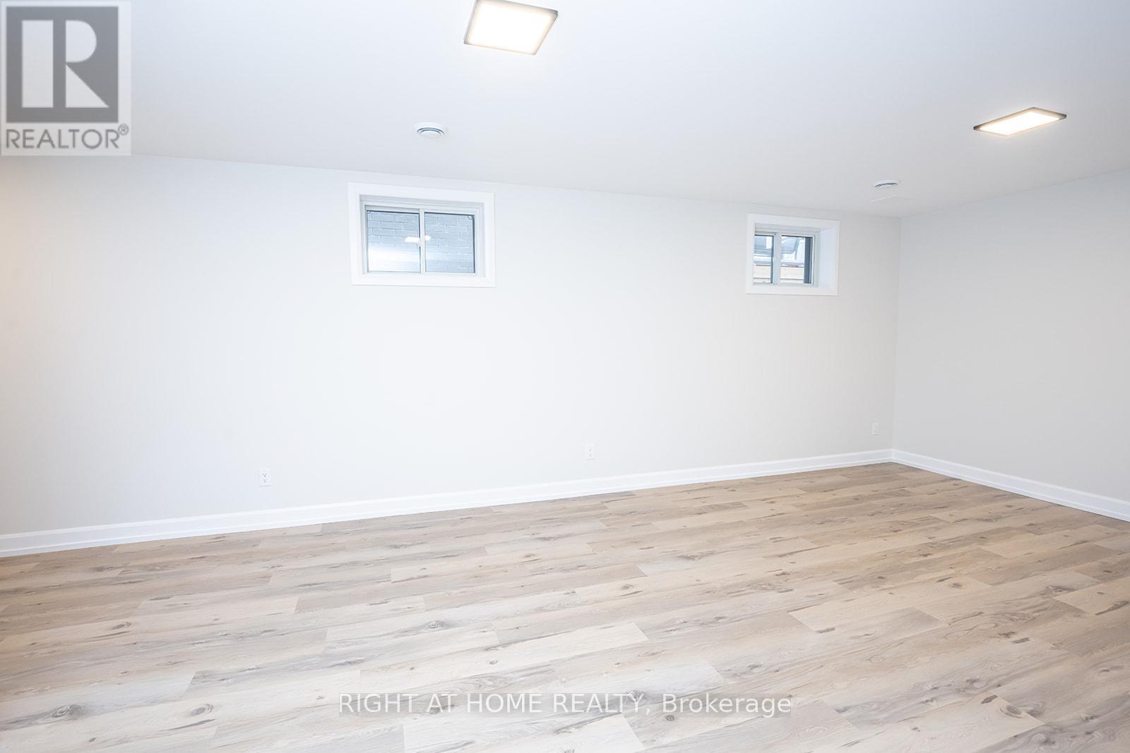 3909 Mitchell Crescent, Fort Erie, Ontario  L0S 1S0 - Photo 15 - X12263600