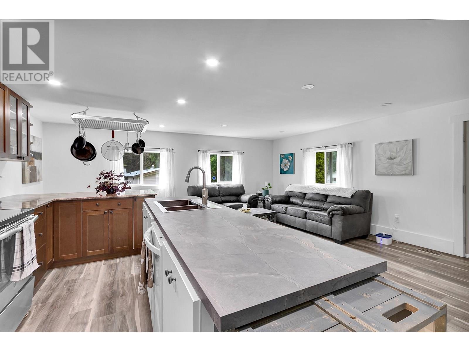 Property at 3940 BALSUM ROAD image 2