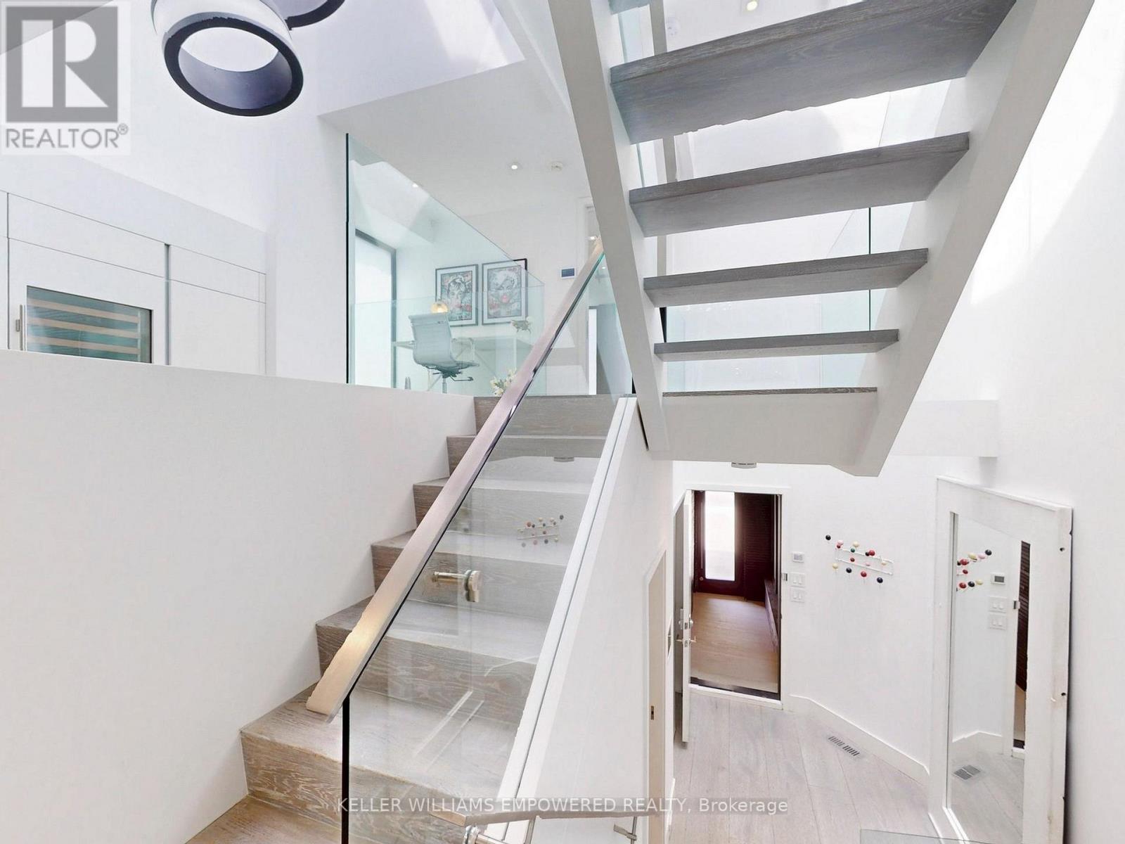 41 Berryman Street, Toronto, Ontario  M5R 1M7 - Photo 7 - C12234445