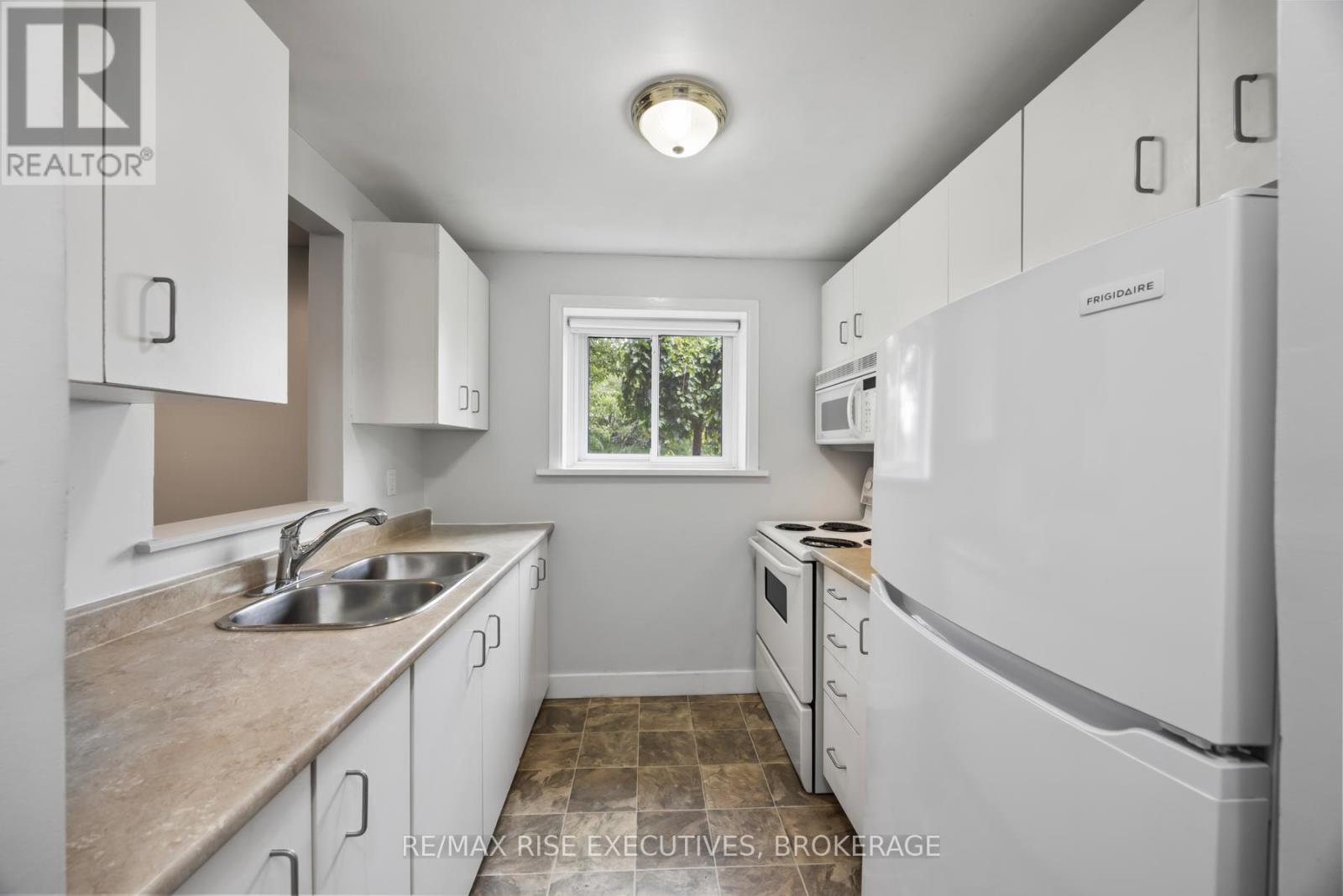 118 - 580 Armstrong Road, Kingston, Ontario  K7M 8M3 - Photo 20 - X12263650