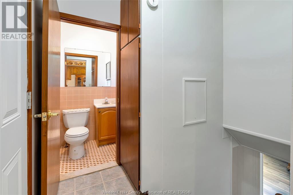 1689 Shawnee, Tecumseh, Ontario  N8N 1S4 - Photo 17 - 25016937