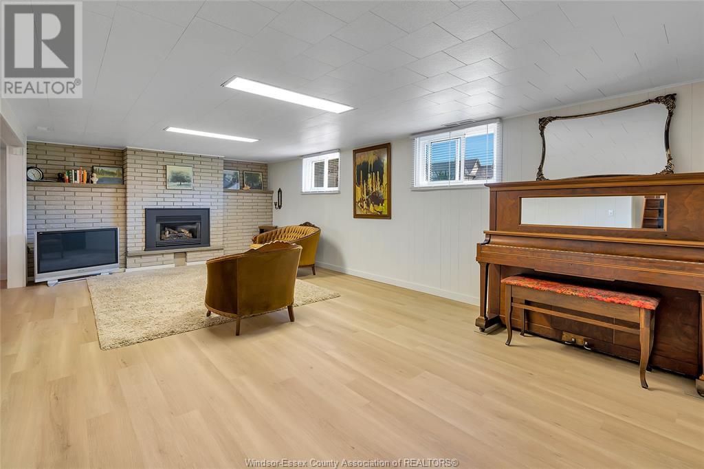 1689 Shawnee, Tecumseh, Ontario  N8N 1S4 - Photo 19 - 25016937