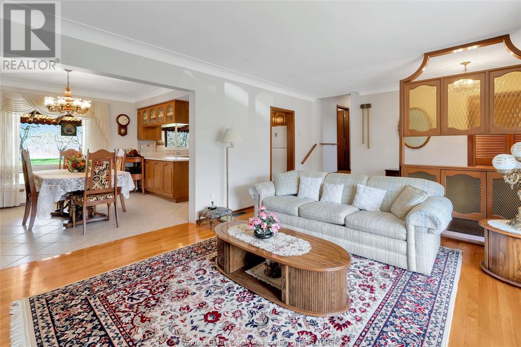 1689 Shawnee, Tecumseh, Ontario  N8N 1S4 - Photo 6 - 25016937