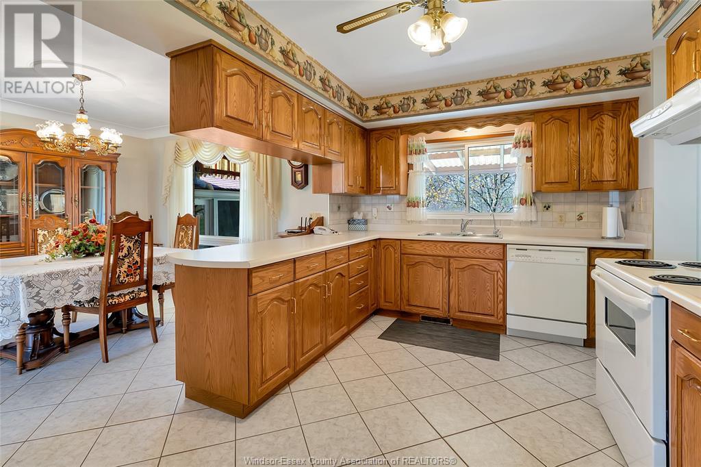 1689 Shawnee, Tecumseh, Ontario  N8N 1S4 - Photo 8 - 25016937