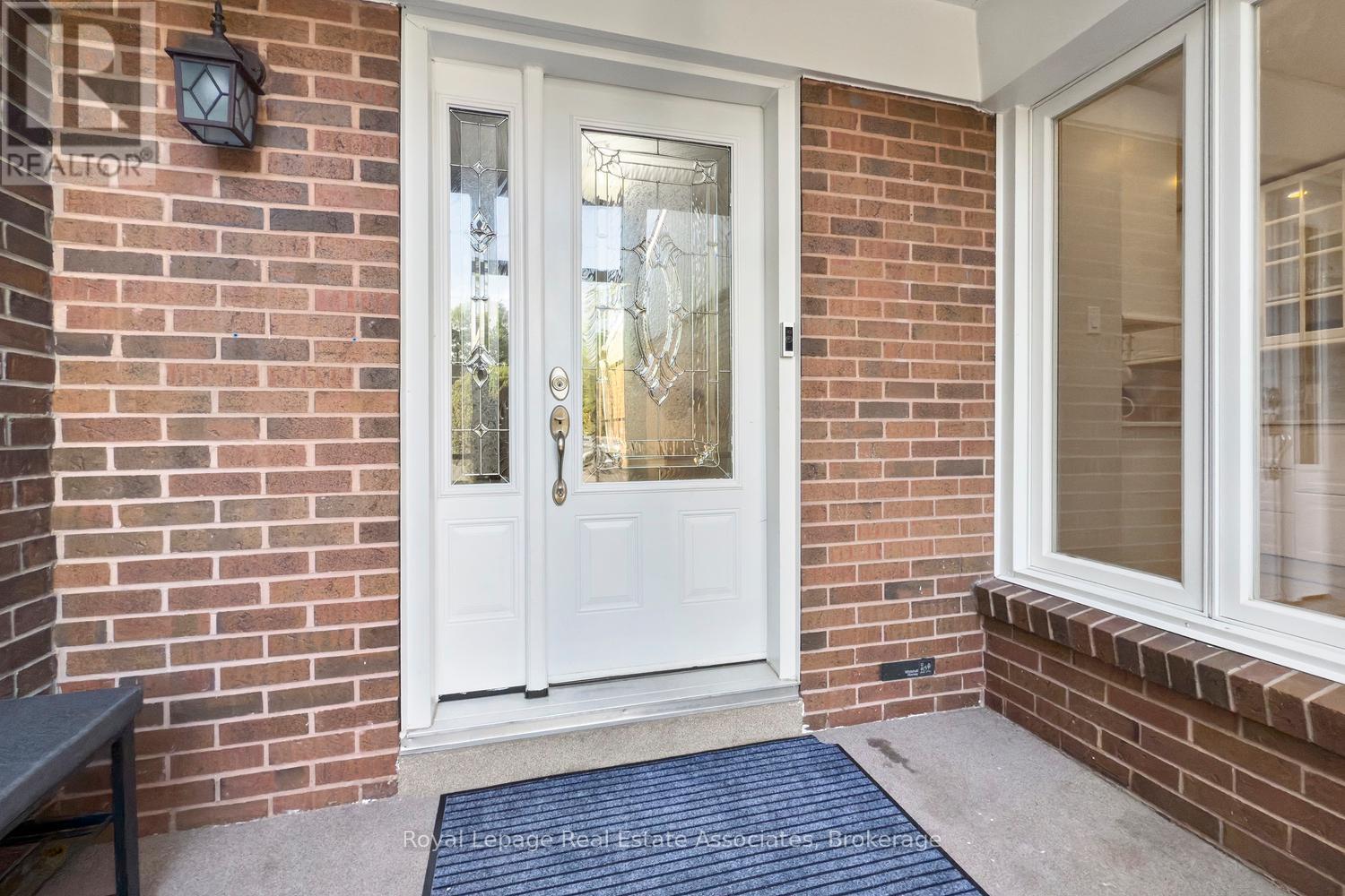 Property at 3585 ASH ROW CRESCENT image 3