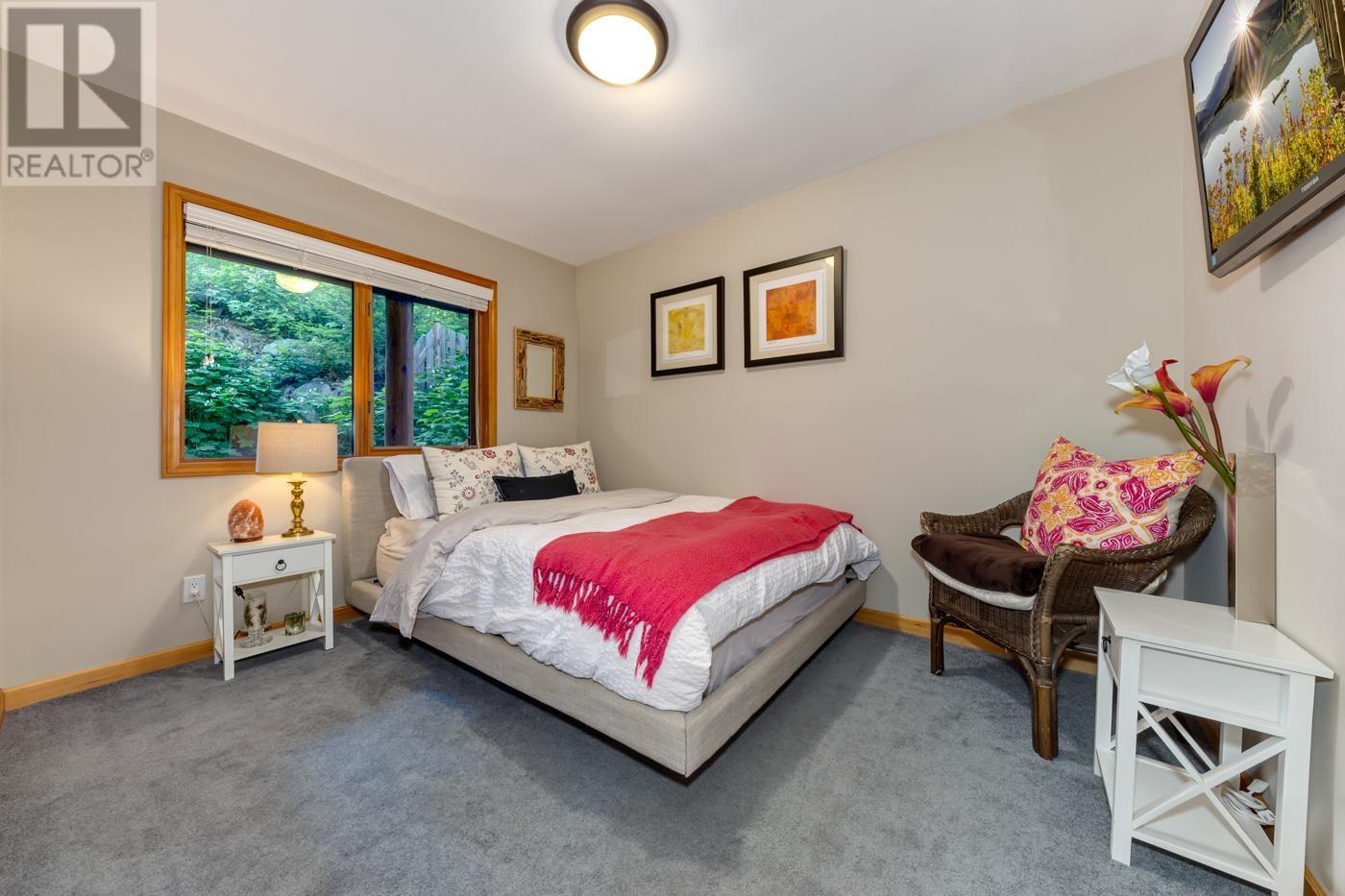 8505 Matterhorn Drive, Whistler, British Columbia  V8E 0G1 - Photo 17 - R3022032