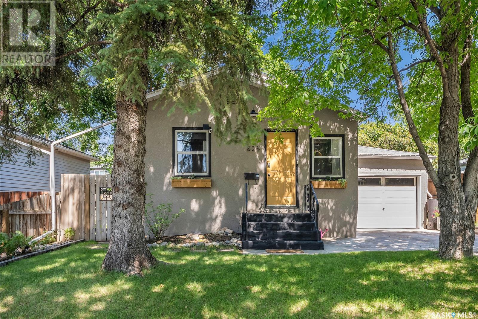 825 4th STREET E, saskatoon, Saskatchewan