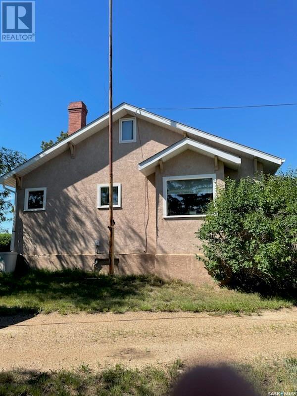 130 2nd Street E, Kincaid, Saskatchewan  S0H 2J0 - Photo 1 - SK007418
