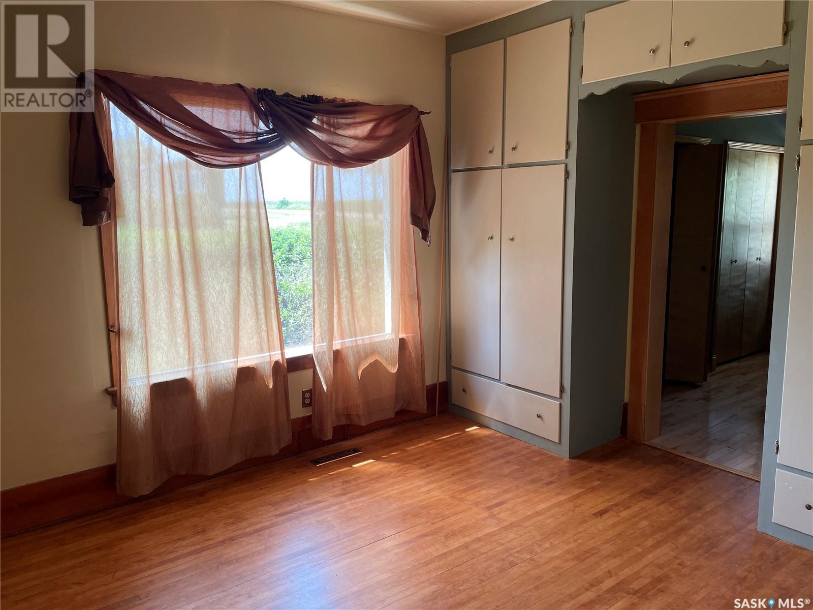 130 2nd Street E, Kincaid, Saskatchewan  S0H 2J0 - Photo 15 - SK007418