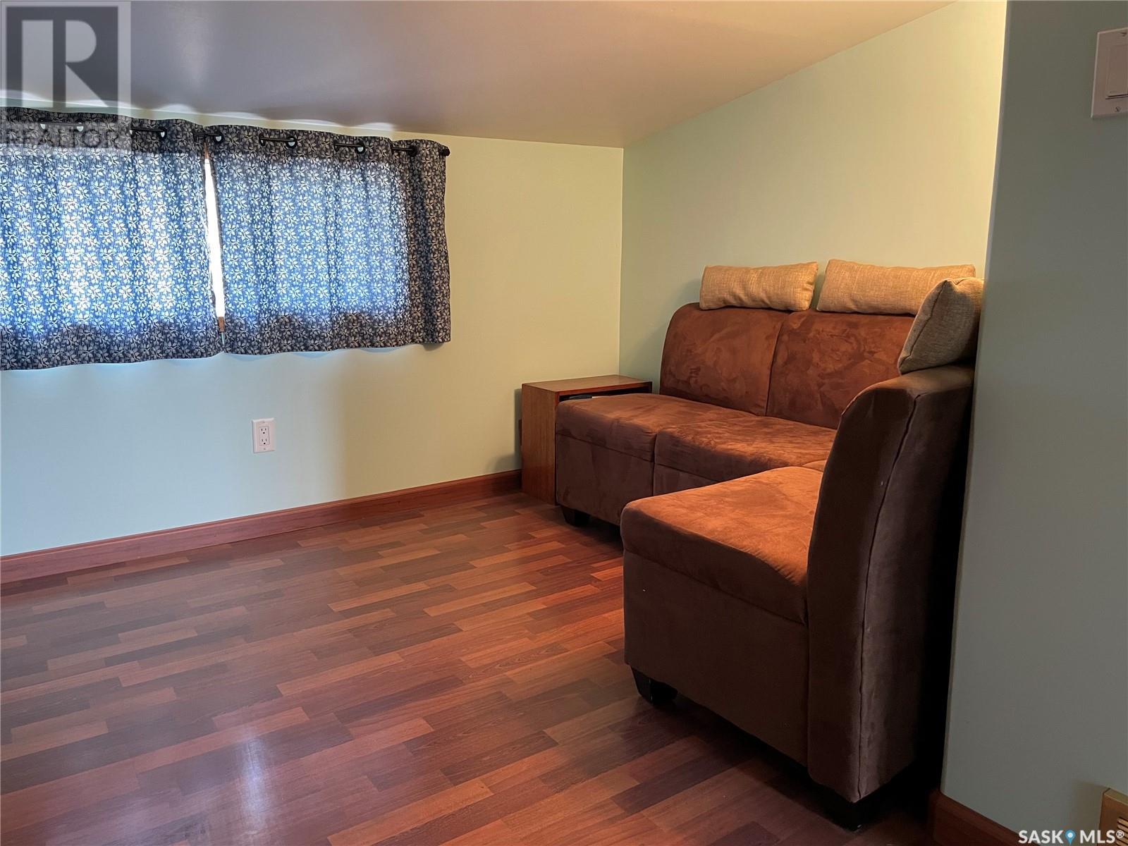 130 2nd Street E, Kincaid, Saskatchewan  S0H 2J0 - Photo 25 - SK007418